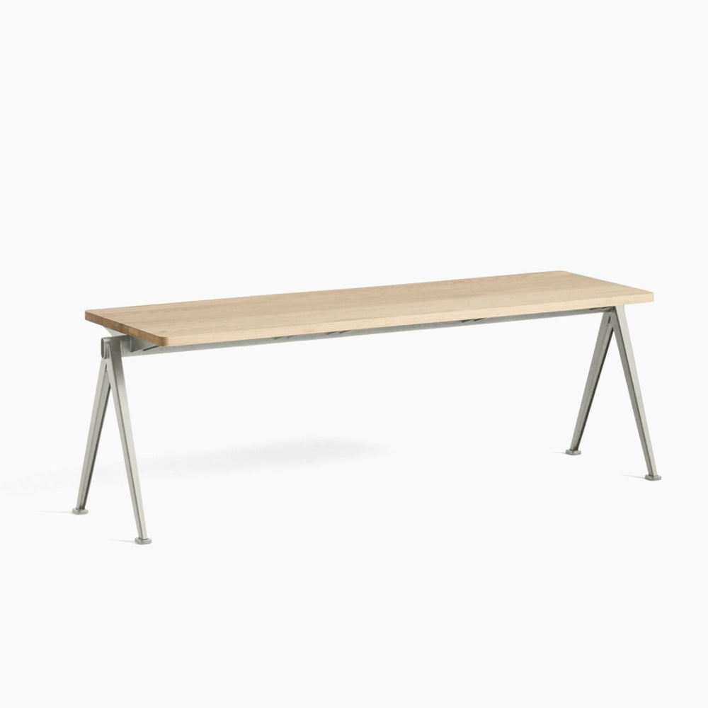 Pyramid bench 11 HAY